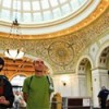 Chicago Greeters Muestra a los Visitantes la Rica Historia de Hyde Park