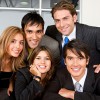 Se Necesitan Latinos Emergentes