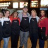 Maestros del Area de Chicago Trabajan en las Noches McTeacher’s de McDonald’s