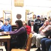 Estudiantes Exigen Reincorporación del Querido Entrenador de Fútbol
