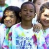 El Alcalde Visita el Programa de Aprendizaje de Verano en Sheridan Park
