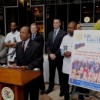 El Secretario dle Estado Jesse White y Jugadores de los Medias Blancas Exhortan la Donación de Organos y Tejidos