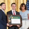 La Biblioteca Pública de Chicago Recibe Medalla Nacional por sus Servicios de Biblioteca y Museos
