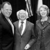 El Comisionado Thompson se Reúne con el Primer Ministro de Irlanda