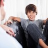 Hablar del Sexo con los Adolescentes Promueve un Sexo Seguro