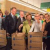 Vecinos de Lakeview Celebran el Hogar Permanente de Lakeview Pantry