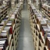 Formas en que la Industria de Libros de Texto de Colegio Hace que Usted Pague Más por Ellos