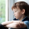 Tom Cullerton Lucha por Garantizar que las Compañías de Seguro Cubren los Costos de Cuidado de Salud Infantil