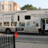 El Hospital Norwegian American Lleva la Unidad ‘Care-A-Van’ a los Niños Necesitados