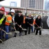 Emanuel y el Distrito de Parques de Chicago Cortan la Cinta de Inauguración del Sendero Frente al Lago
