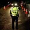 La Policía Conduce Otro Control de Seguridad en el Camino