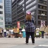 Familias y Activistas Realizan una Huelga en la Prisión