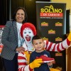 Donación masiva de zapatos de McDonald’s Host