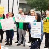 Coalición de Alfabetización de Chicago Aborda la Brecha en la Educación de Adultos