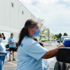 Medline Distribuye 50,000 Mascarillas Reusables y Desinfectante de Manos en el Condado Lake