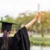 Las Escuelas Públicas de Chicago Anuncian Tasa de Graduación Récord