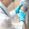El Estado se Asocia con Hospitales y Centros de Salud Locales para Expandir la Distribución de Vacunas