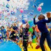 La Casa Inflable más Grande del Mundo Llega a Chicago