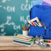 La Campaña de Regreso a la Escuela Kids Above All Prepara para el Exito a Estudiantes que lo Necesitan