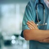 La Ley Aquino Elimina Barreras a la Concesión de Licencias para Profesionales de la Salud Internacionales