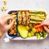 ISBE Anuncia Guía de Elegibilidad de Ingresos para Comidas Gratuitas y a Precio Reducido
