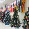 Exhibición de Arboles Navideños en la Oficina de la Tesorera Maria Pappas