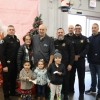 El Evento “Compra con un Policía” Esparce Alegría Navideña