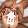 NHS de Chicago Busca Desmitificar el Proceso de Adquisición de Vivienda