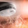 Semana de Prevención de Incendios: Proteja a su Familia Practicando el Plan de Escape en Caso de Incendio en el Hogar y Probando las Alarmas de Humo.
