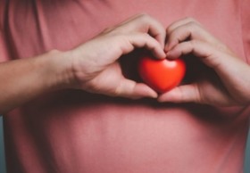 Big Heart Health Lanza la Campaña ‘Su Salud no Puede Esperar’, Pidiendo a las Mujeres que Cuidan de Todos Poner su Propia Salud Primero