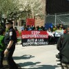 Inmigrantes Indocumentados de Illinois Bloquean el Camino al Centro de Detenciones