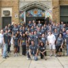 Chicago Cares Inicia el Mes Nacional del Voluntario