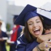Número Récord de Graduados de las Escuelas Públicas se Inscriben en la Universidad
