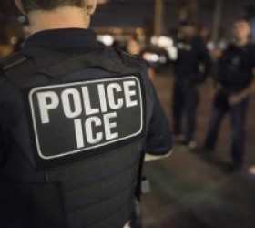 Chicago Investiga el Uso de ICE de Intermediarios de Datos en las Leyes Santuario