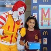 Los Propietarios/Operadores de McDonald’s y la Fundación GSF Donan Calzado Deportivo a Niños Necesitados