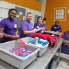 Inspirado en Donaciones de los Empleados, Northwestern Medicine Hace su Más Grande Donación a Bancos de Alimentos del Area