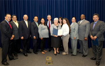 Lawndale News Chicago's Bilingual Newspaper - Negocios