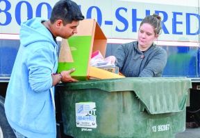 Lawndale News Chicago's Bilingual Newspaper - Business