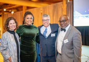 Lawndale News Chicago's Bilingual Newspaper - Business