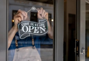 Lawndale News Chicago's Bilingual Newspaper - Business