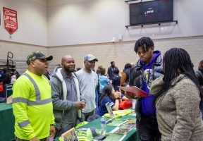 Lawndale News Chicago's Bilingual Newspaper - Local News