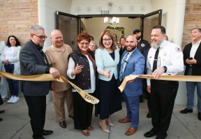 Lawndale News Chicago's Bilingual Newspaper -  Business